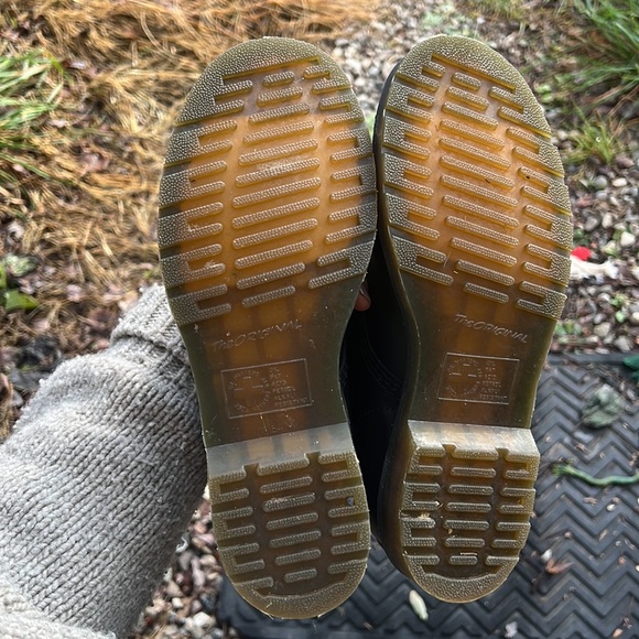 Doc Martens 1460w LIKE NEW - Picture 3 of 3